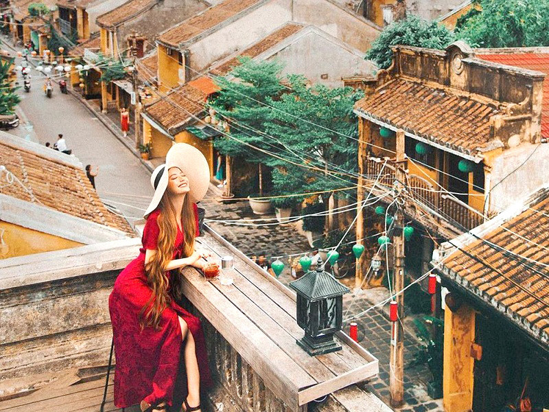 Xu Hướng Food Tour Đà Nẵng Bằng Xe Máy Điện: Khám Phá 5 Địa Điểm Ẩm Thực Hot Nhất Cùng Công Nghệ Đổi Pin Thế Hệ Mới
