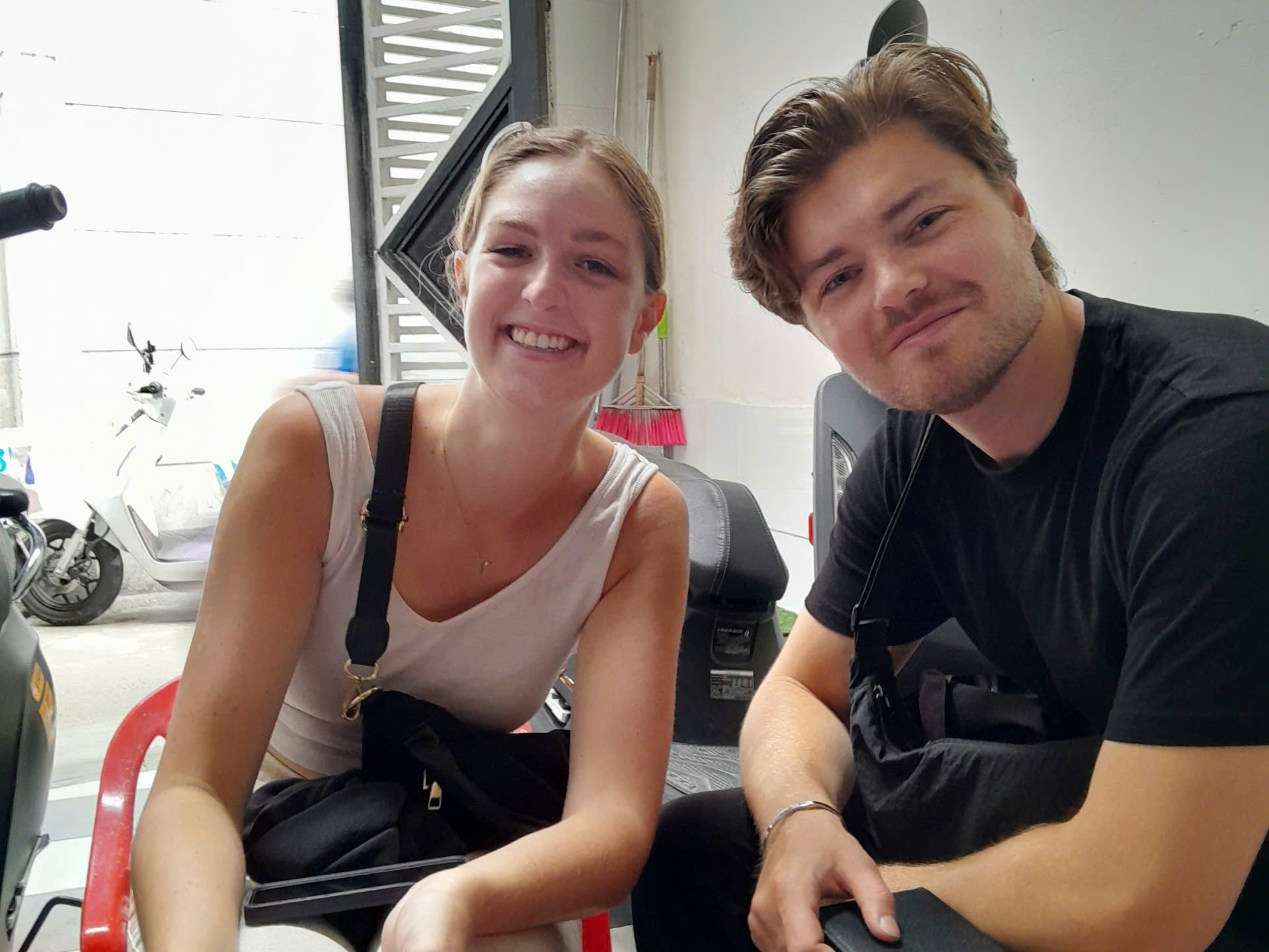 Khám Phá Ẩm Thực Đà Nẵng Bằng Xe Máy Điện: Xu Hướng Và Ưu Đãi Mới Nhất 24h Qua